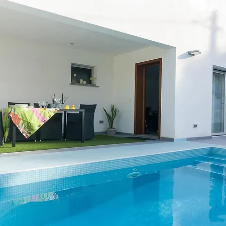 Llevant * 坎皮卡福特